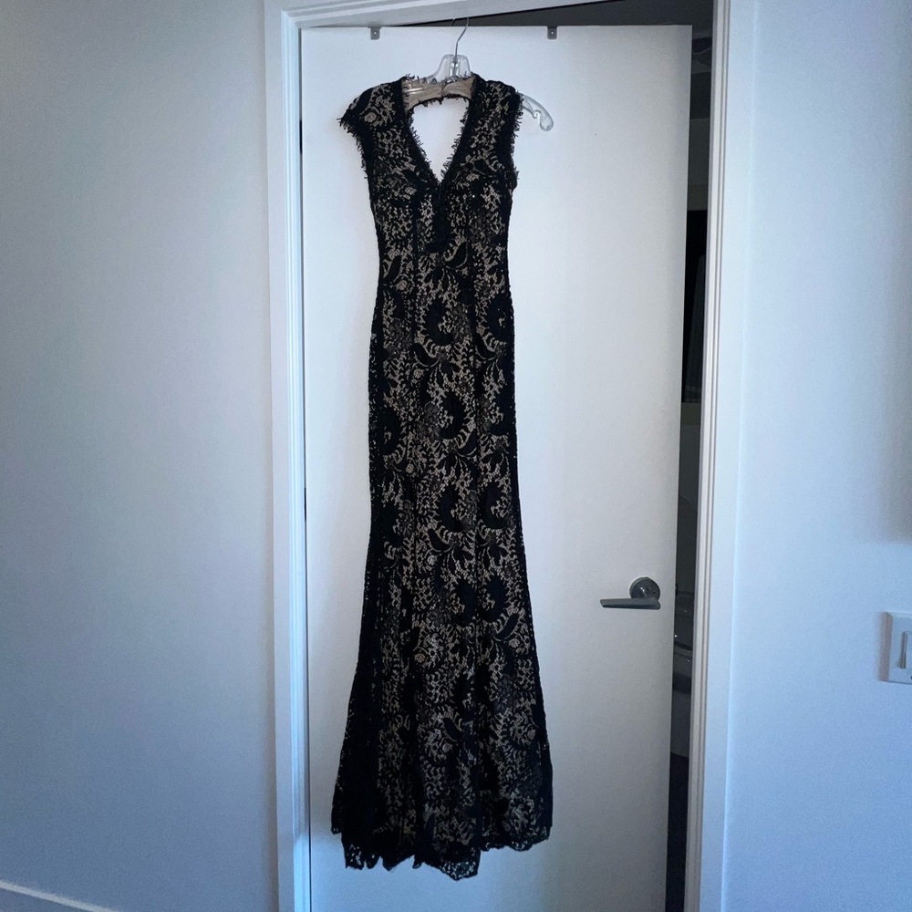 Elegant Black and Cream Lace Prom Gown